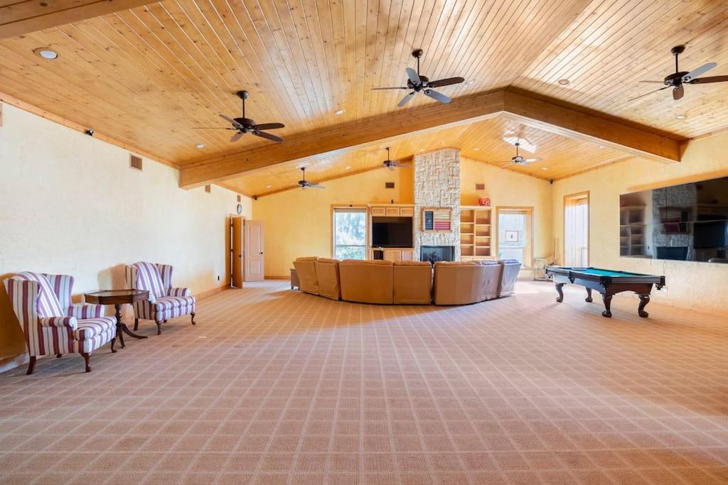 Texas Ranch House With 5 Bedroom And Fish Pond Dallas Exterior foto
