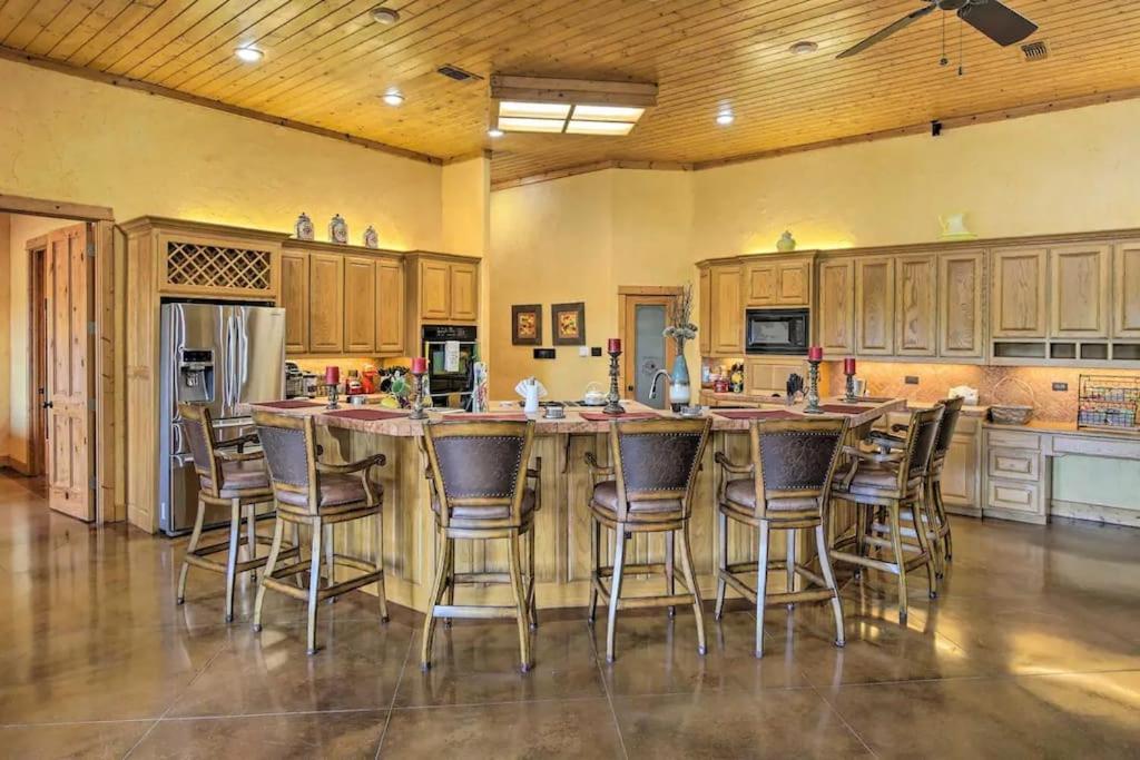 Texas Ranch House With 5 Bedroom And Fish Pond Dallas Exterior foto